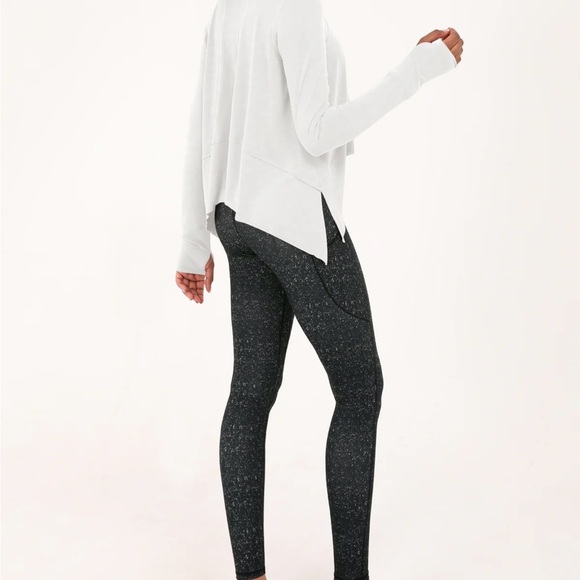 Ododos White Long Sleeve Soft Modal Top Pullover Thumb Holes Yoga Gym Crop Large - Picture 2 of 14